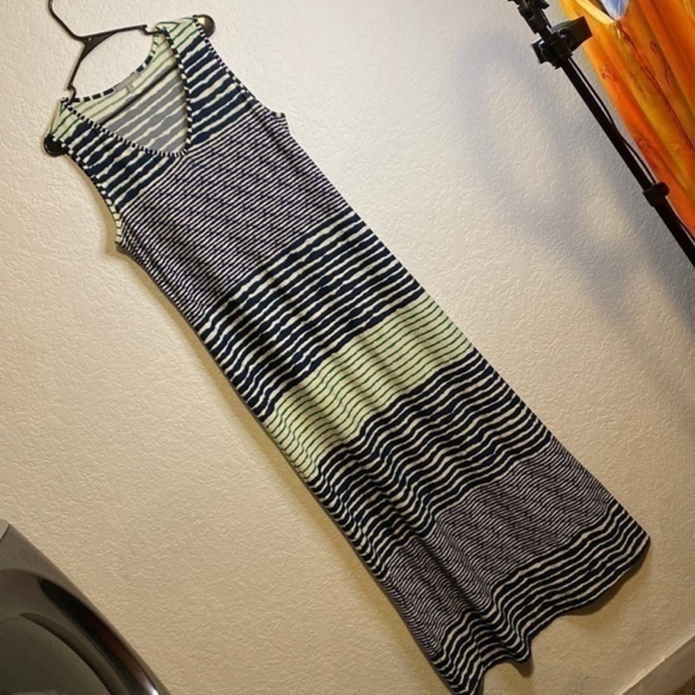 Ny Collection striped v neck maxi dress lg